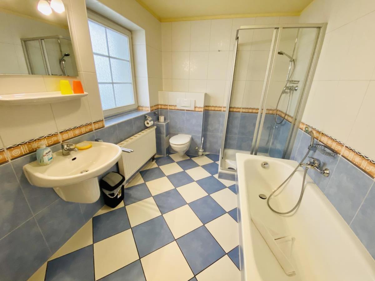 Ferienhaus Adele Rostock Extérieur photo